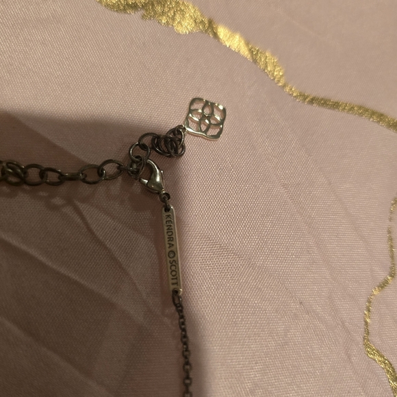 Kendra Scott necklace - Picture 3 of 7